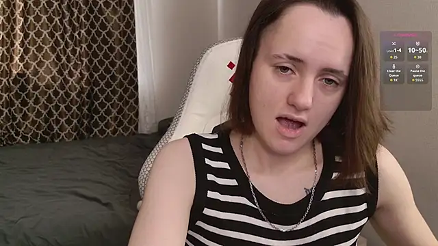 Snapshot of Luna_Loveee chatting on 09-28-25, 05:13 Luna Loveee online show from 09-28-25, 05:13