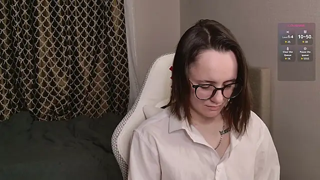 Snapshot of Luna_Loveee chatting on 10-05-25, 04:33 Luna Loveee online show from 10-05-25, 04:33