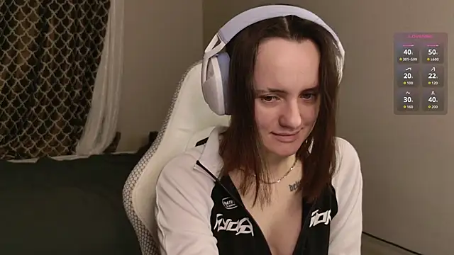 Luna Loveee online show from 11-27-25, 03:41