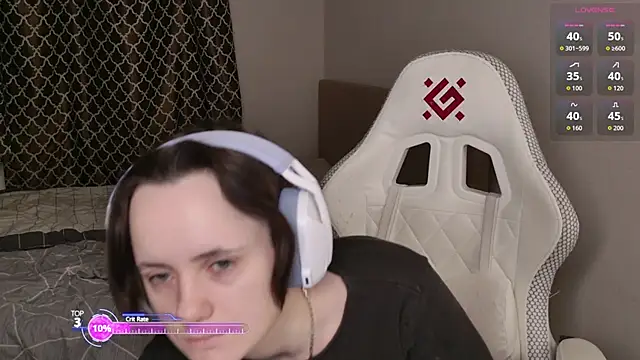 Luna Loveee online show from 02-15-26, 04:09