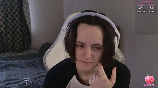 Luna Loveee online show from 03-30-26, 04:02