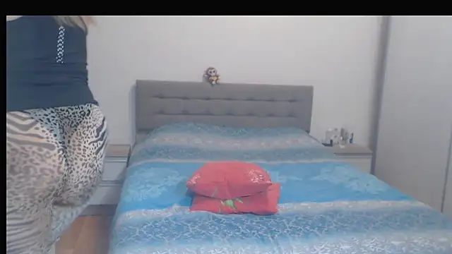 MatureDiana online show from 02-04-26, 02:28