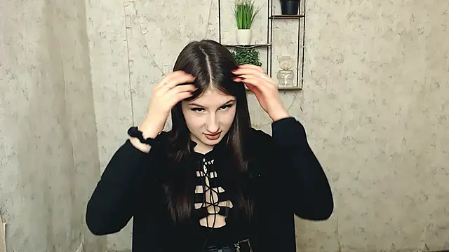 Snapshot of _MiaAngell chatting on 03-05-25, 02:01 MiaAngell online show from 03-05-25, 02:01