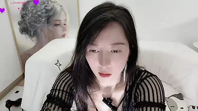 Snapshot of Dazzlebean chatting on 12-23-25, 01:36 Dazzlebean online show from 12-23-25, 01:36