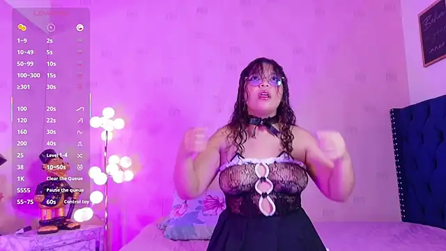 innocenthazel online show from 02-06-26, 03:22