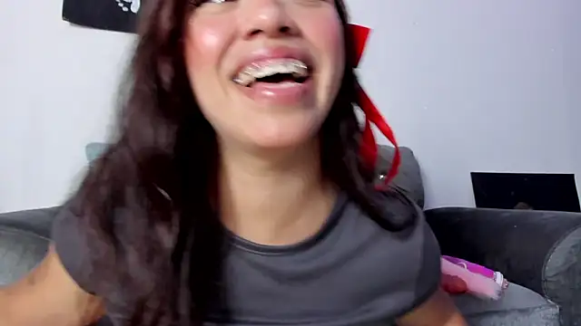 venezolanacute01  online show from 03-15-26, 06:19