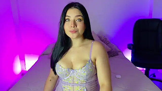 Snapshot of AliceDmarco chatting on 09-10-25, 12:21 AliceDmarco online show from 09-10-25, 12:21