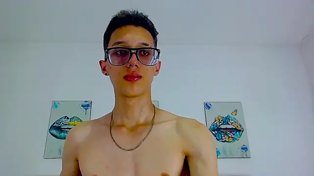 Snapshot of skinny_bigcock02 chatting on 02-27-25, 08:20 skinny bigcock02 online show from 02-27-25, 08:20