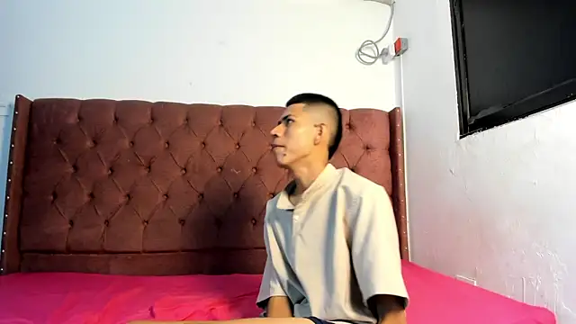 couple hotfox online show from 12-23-25, 01:03