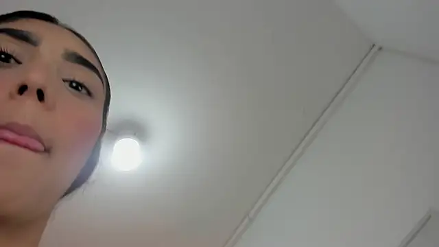 chloee ross online show from 03-18-25, 02:25