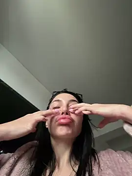 Mia Splash online show from 02-07-26, 01:15