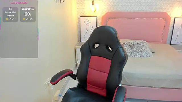 MEGANZARICK online show from 10-07-25, 01:19