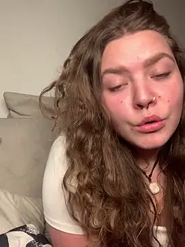 Snapshot of badcurvy chatting on 03-03-25, 09:59 badcurvy online show from 03-03-25, 09:59