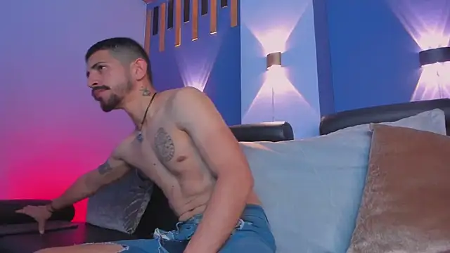 AlejandroStormm online show from 10-31-25, 07:26