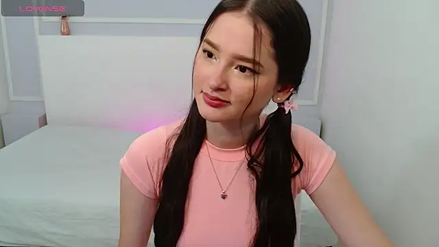 Snapshot of JasmineBella0 chatting on 03-14-25, 07:34 JasmineBella0 online show from 03-14-25, 07:34