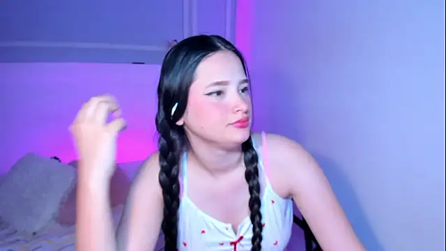 Snapshot of JasmineBella0 chatting on 09-16-25, 05:36 JasmineBella0 online show from 09-16-25, 05:36