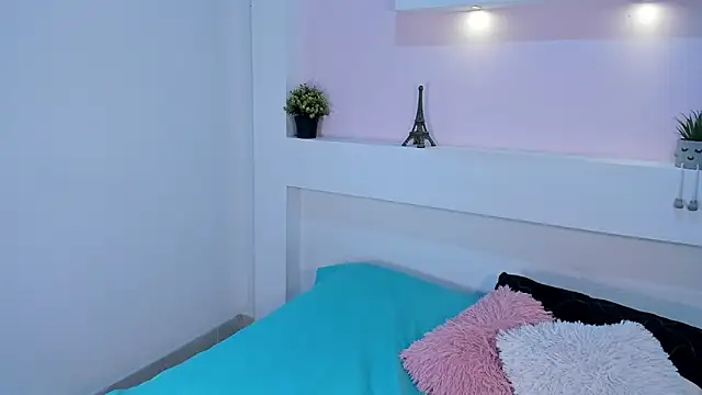 Snapshot of JasmineBella0 chatting on 10-20-25, 07:47 JasmineBella0 online show from 10-20-25, 07:47