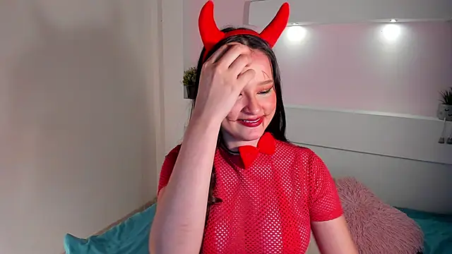 Snapshot of JasmineBella0 chatting on 10-31-25, 08:21 JasmineBella0 online show from 10-31-25, 08:21