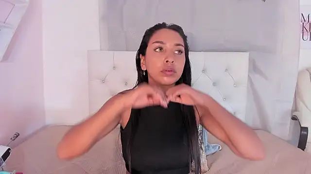 Emma lorense22 online show from 02-06-26, 07:17