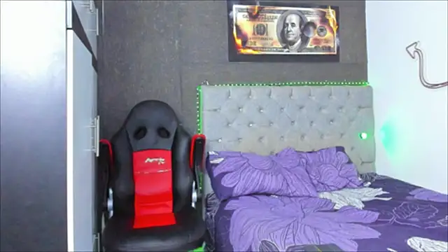 luigi hot  online show from 05-12-26, 04:26