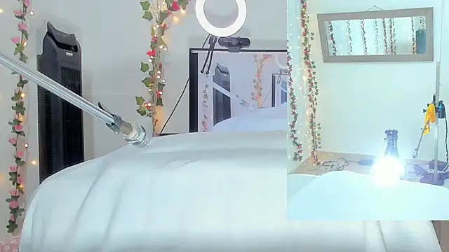 Snapshot of Genesis_Love__ chatting on 09-24-25, 09:23 Genesis Love online show from 09-24-25, 09:23