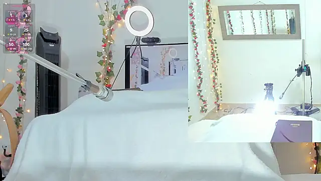 Snapshot of Genesis_Love__ chatting on 09-30-25, 09:25 Genesis Love online show from 09-30-25, 09:25