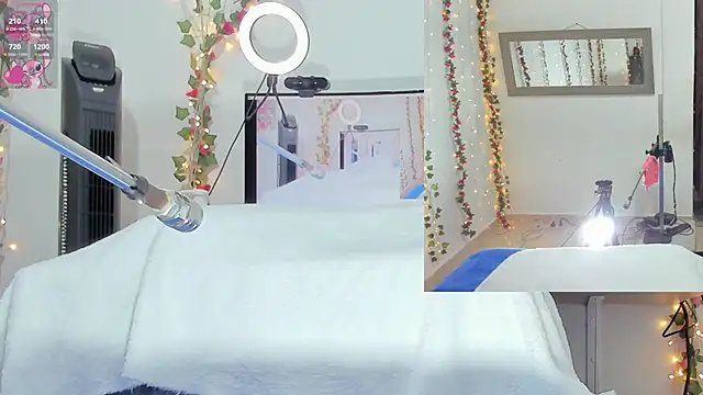 Snapshot of Genesis_Love__ chatting on 10-09-25, 09:40 Genesis Love online show from 10-09-25, 09:40