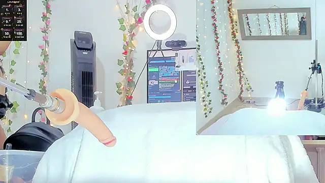 Snapshot of Genesis_Love__ chatting on 10-22-25, 09:31 Genesis Love online show from 10-22-25, 09:31