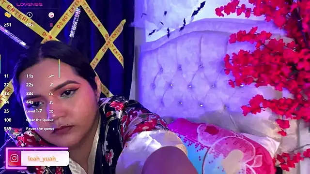 Snapshot of Leah_yuah_ chatting on 10-18-25, 09:21 Leah yuah online show from 10-18-25, 09:21