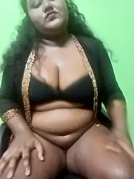 Snapshot of horny_diana chatting on 03-04-25, 05:24 horny diana online show from 03-04-25, 05:24