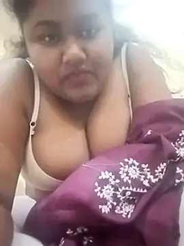 Snapshot of horny_diana chatting on 03-06-25, 05:00 horny diana online show from 03-06-25, 05:00