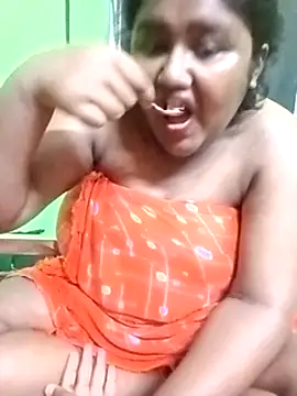 Snapshot of horny_diana chatting on 03-16-25, 08:32 horny diana online show from 03-16-25, 08:32
