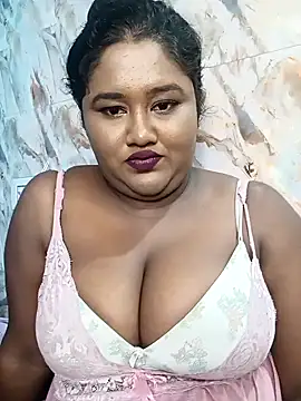 Snapshot of horny_diana chatting on 10-26-25, 06:03 horny diana online show from 10-26-25, 06:03