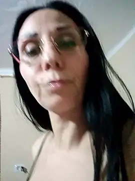 Snapshot of Ramona870 chatting on 02-26-25, 08:44 Ramona870 online show from 02-26-25, 08:44