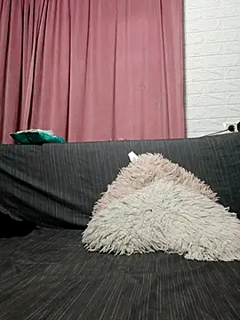 Snapshot of Ramona870 chatting on 09-16-25, 05:08 Ramona870 online show from 09-16-25, 05:08