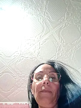 Snapshot of Ramona870 chatting on 10-01-25, 02:12 Ramona870 online show from 10-01-25, 02:12