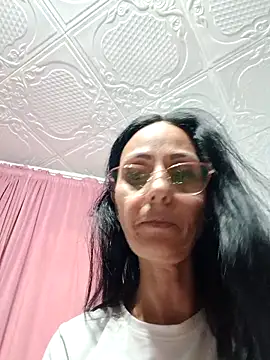 Snapshot of Ramona870 chatting on 10-03-25, 06:43 Ramona870 online show from 10-03-25, 06:43