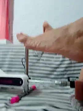 Snapshot of Ramona870 chatting on 10-17-25, 10:40 Ramona870 online show from 10-17-25, 10:40