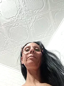 Snapshot of Ramona870 chatting on 10-29-25, 05:04 Ramona870 online show from 10-29-25, 05:04