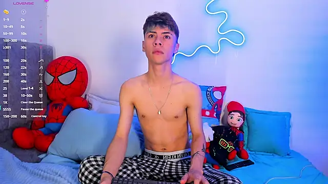 callum 77 online show from 10-28-25, 05:11