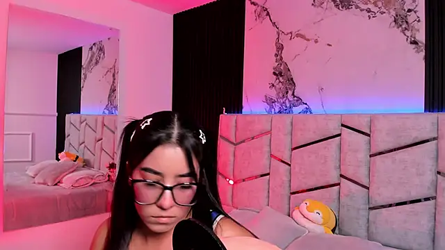 Ibbiebennett online show from 10-19-25, 04:13