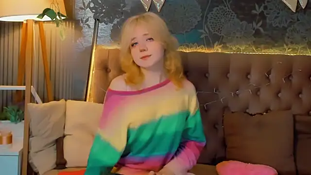 Snapshot of EmilyAngells chatting on 03-12-26, 07:03 EmilyAngells online show from 03-12-26, 07:03