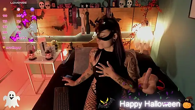 ChloeAllennn online show from 10-31-25, 12:06