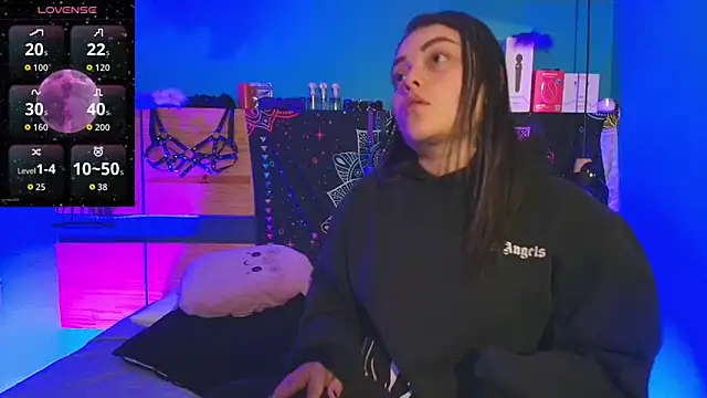 ChloeAllennn online show from 06-19-26, 10:41