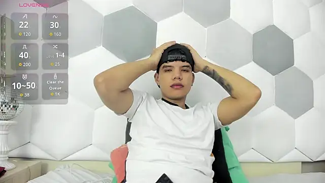 Axel Forte online show from 10-15-25, 01:22