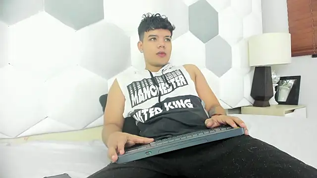 Snapshot of Axel_Forte chatting on 04-09-26, 01:27 Axel Forte online show from 04-09-26, 01:27