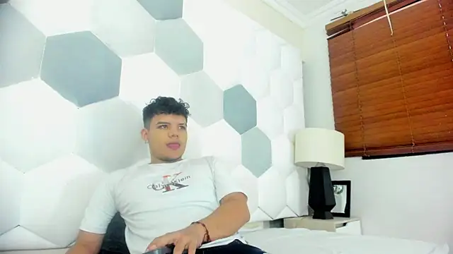 Snapshot of Axel_Forte chatting on 04-21-26, 01:50 Axel Forte online show from 04-21-26, 01:50