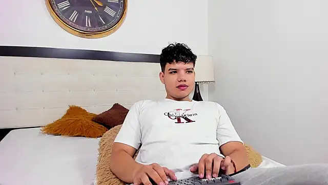 Snapshot of Axel_Forte chatting on 05-15-26, 01:40 Axel Forte online show from 05-15-26, 01:40