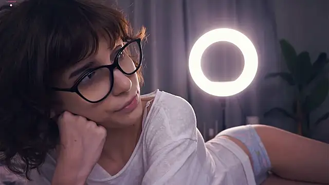 Snapshot of SibleyBurner chatting on 11-02-25, 06:32 SibleyBurner online show from 11-02-25, 06:32