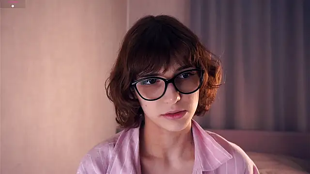 Snapshot of SibleyBurner chatting on 11-28-25, 07:38 SibleyBurner online show from 11-28-25, 07:38